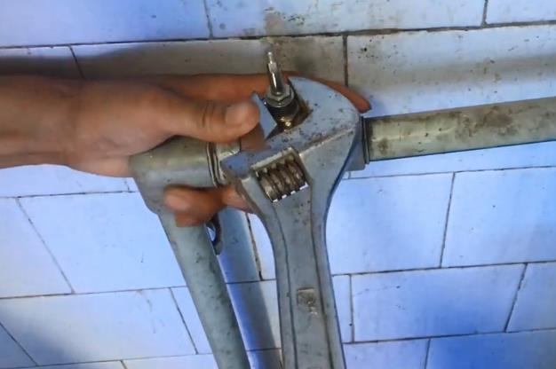 水管閥門(mén)拆卸步驟圖,老師傅全程圖解怎么換! 水管閥門(mén)拆卸步驟圖,老師傅全程圖解怎么換!