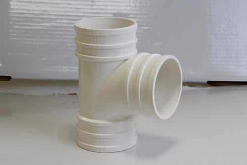 順水三通和正三通一樣嗎？安裝順水三通時要注意什么？